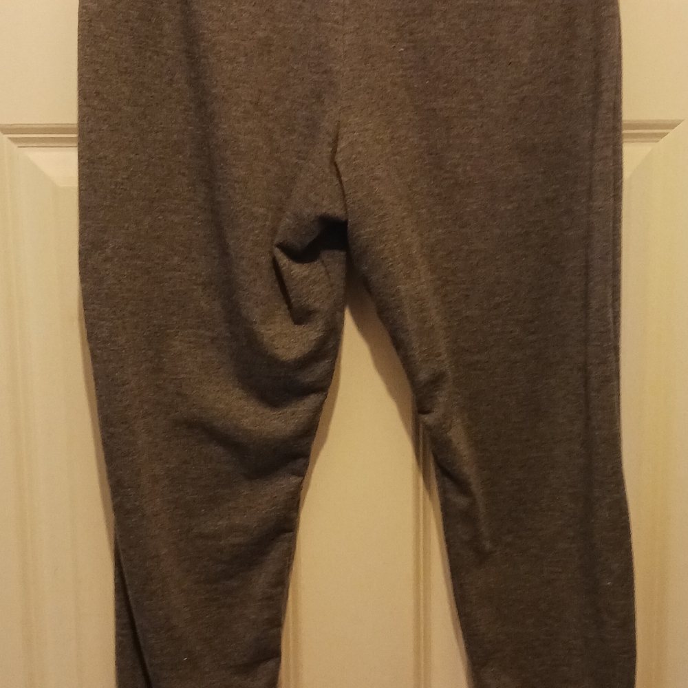 Women joggers - Picture 3 of 3
